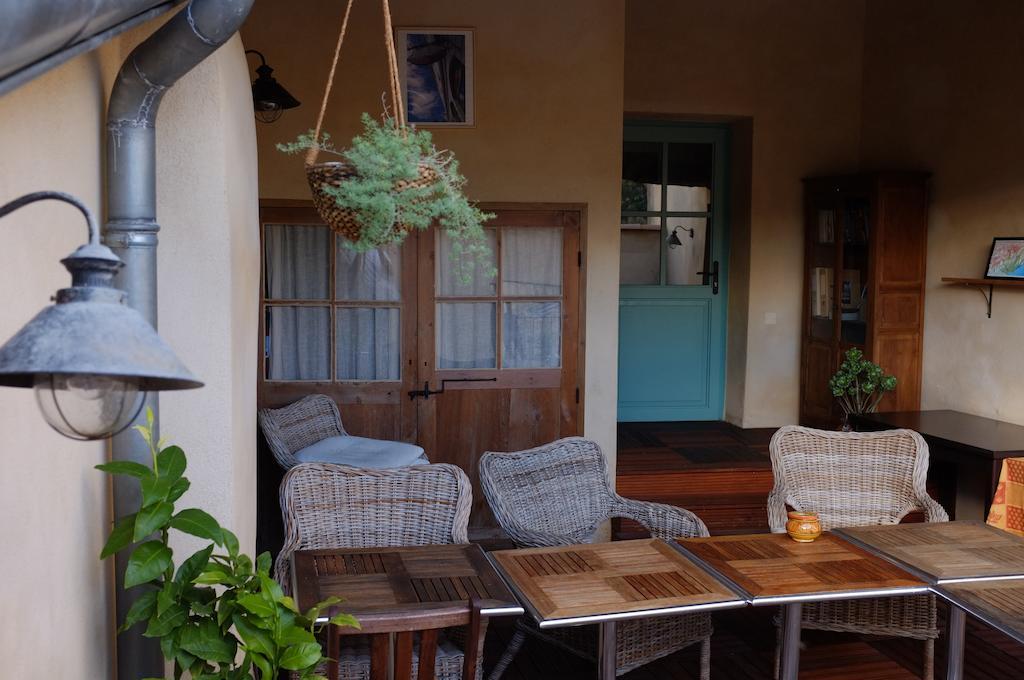 Des Lits Sur La Place Herepian Ngoại thất bức ảnh